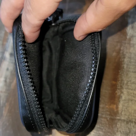 Coach Hybrid Pouch - Picture 3 of 4